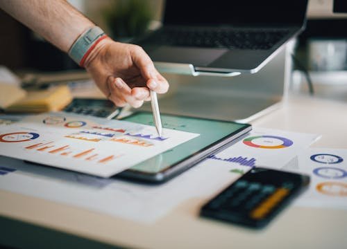 pexels-jakubzerdzicki-20142114